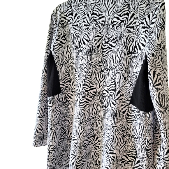 Courtenay Womens black and white knit jacket blazer size medium - Picture 3 of 5